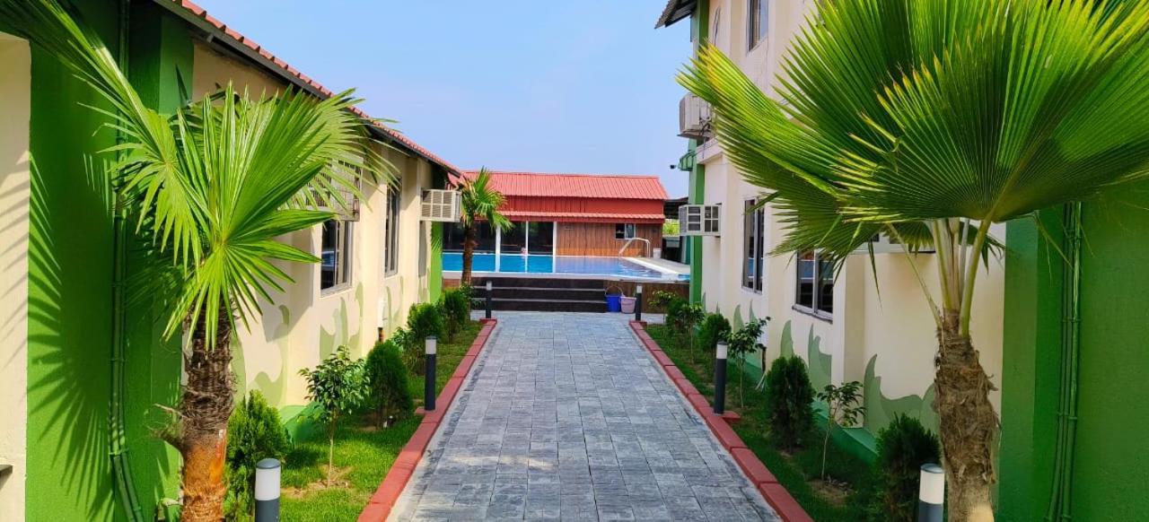 New Mouchak Hotel & Resorts Tajpur Kültér fotó